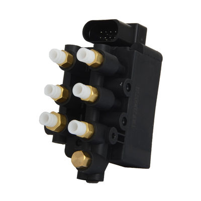 Gotowy do wysyłki blok zaworu powietrza BMW z 7 otworami do części amortyzatora zawieszenia G11 G12 33526781909