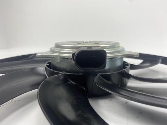 Części silnika Chłodzący wentylator Motor 8K0959455M 8K0959455F dla Audi A4 A5 A6 Q5 2.0t